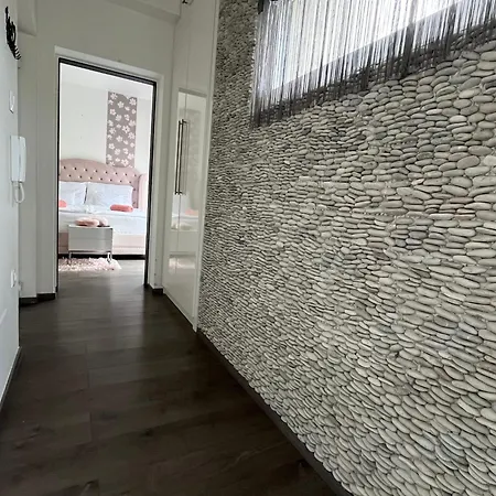 Smeraldo Penthouse Apartmán *