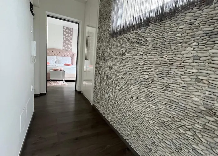 Smeraldo Penthouse شقة *